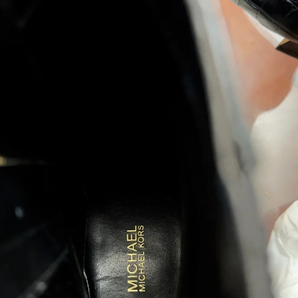 Michael Kors | NWOT Black Croc-Embossed Pointed Toe Leather Booties (size 8M)